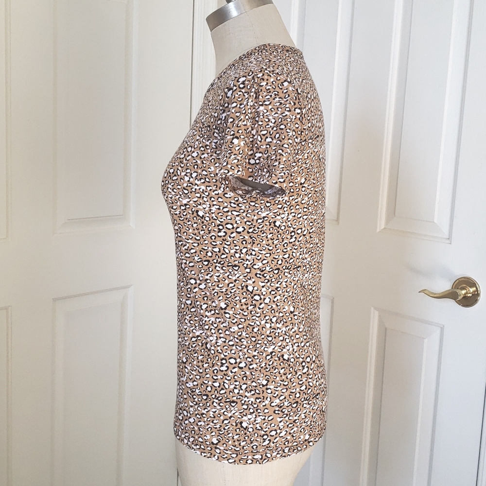 J. CREW Animal Print Studio T Shirt Short Sleeve Leopard Cheetah | SMALL - Picture 4 of 11
